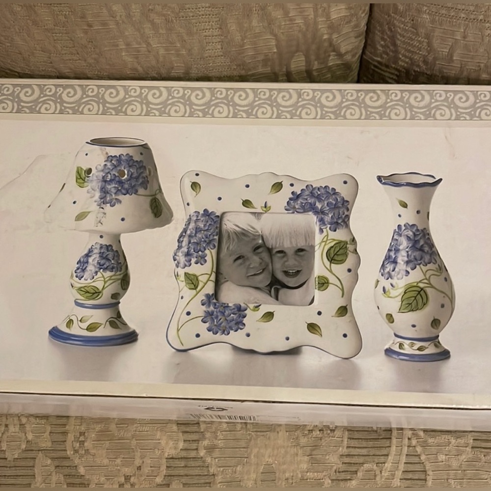 🎉5/$20🎉 Newbury collections gift set